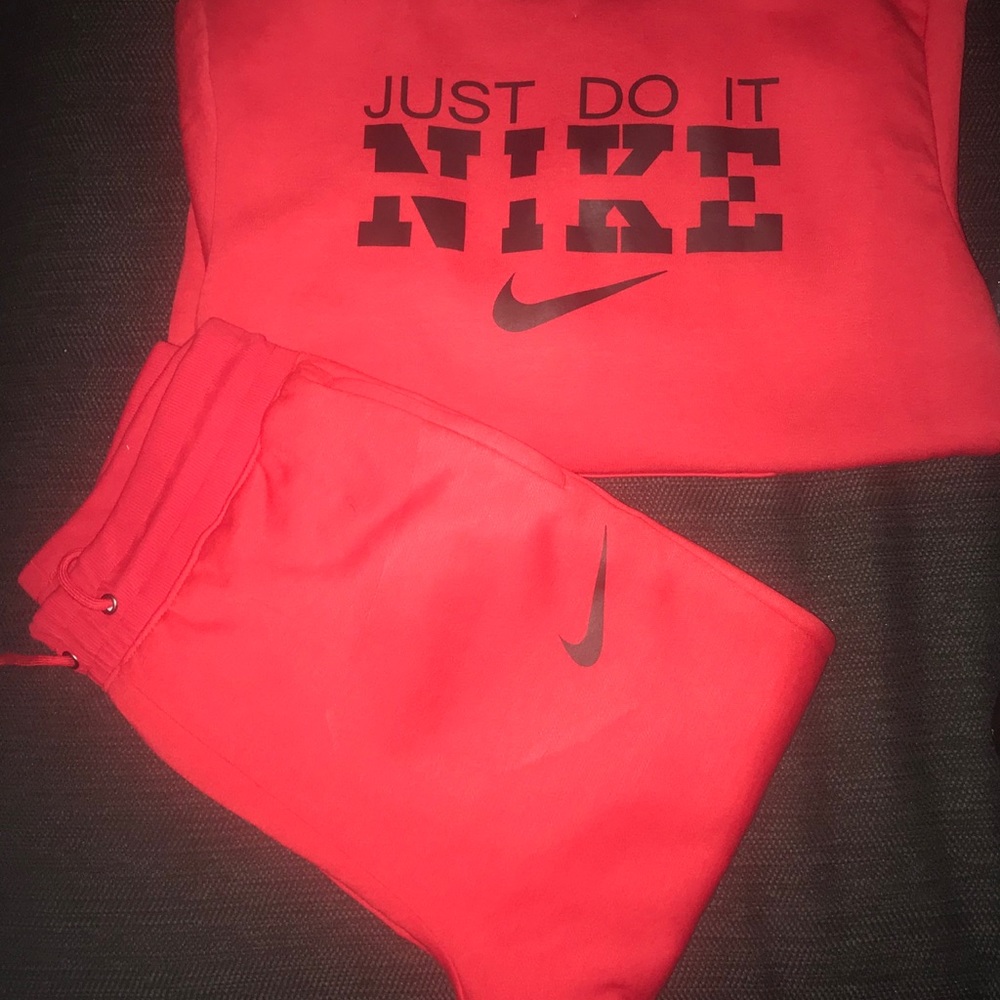 Men Nike jogging suit